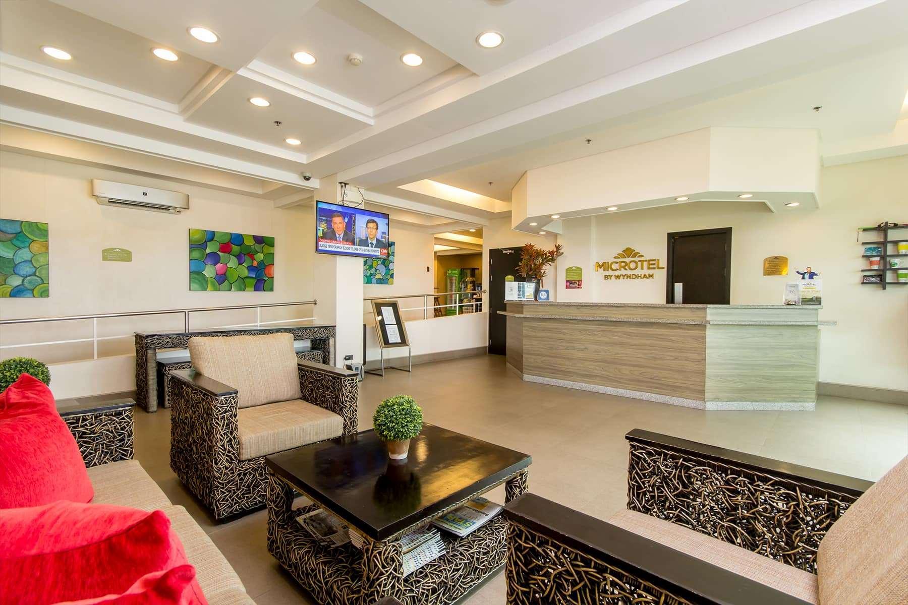 Microtel By Wyndham South Forbes Near Nuvali Santa Rosa Kültér fotó
